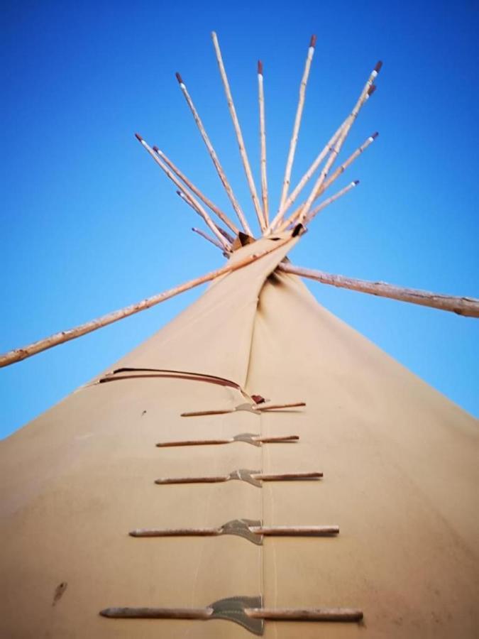 Готель Teepee Costa Тіндая Екстер'єр фото